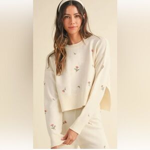 MABLE Cream Knit‎ Sweater embroidered with flowers size small NWT